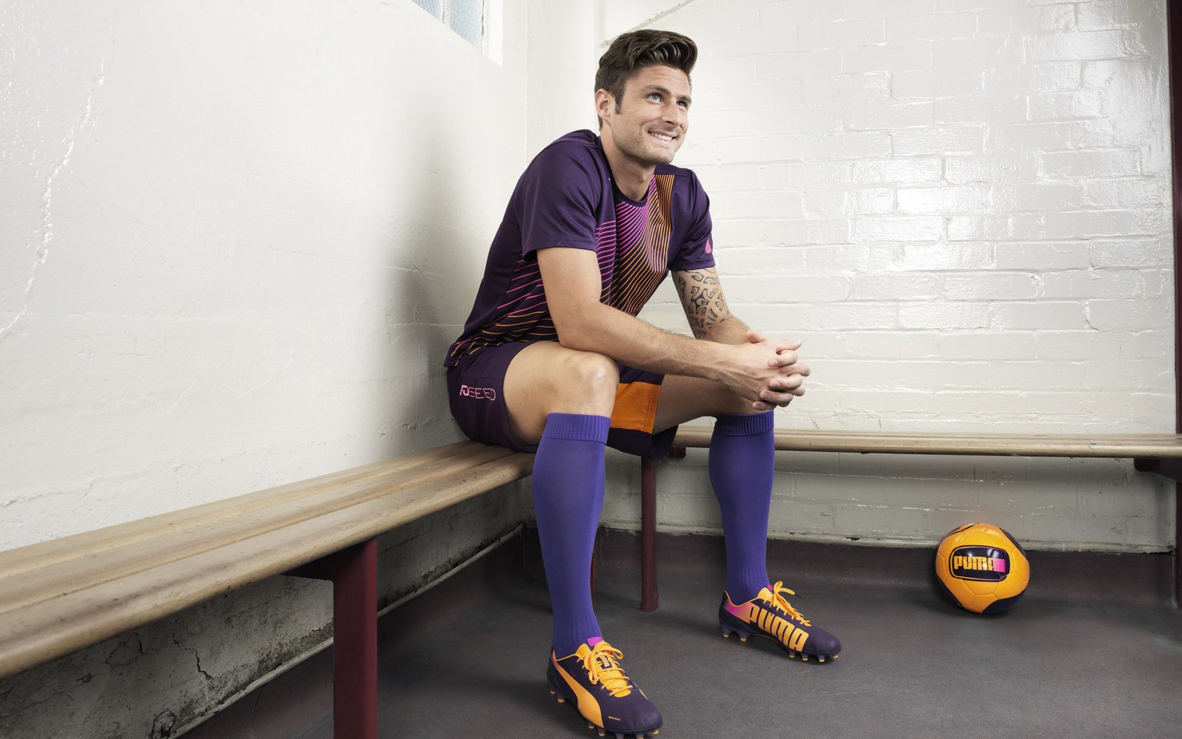 里尔队惊险获胜，实力逐渐崭露头角，里尔足球队